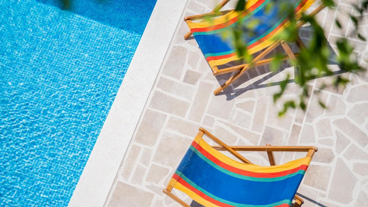 Villa Toscana With A Pool Тиват Екстериор снимка
