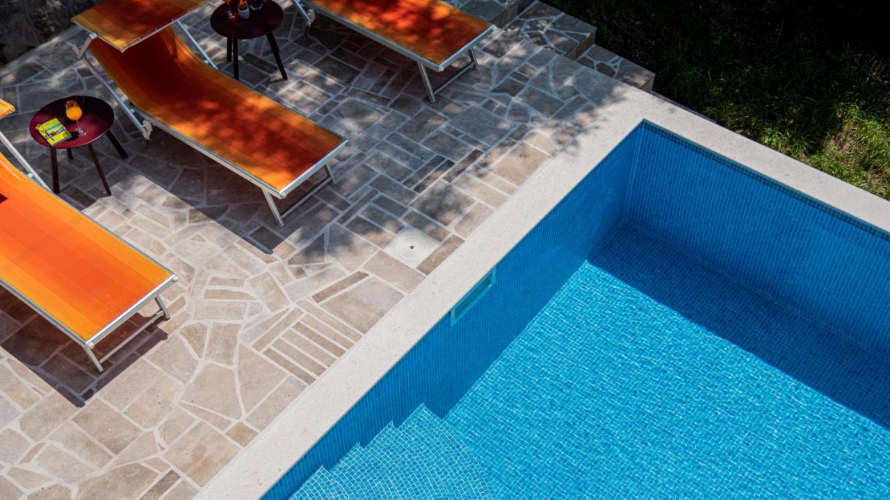 Villa Toscana With A Pool Тиват Екстериор снимка