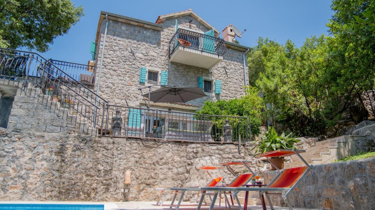 Villa Toscana With A Pool Тиват Екстериор снимка