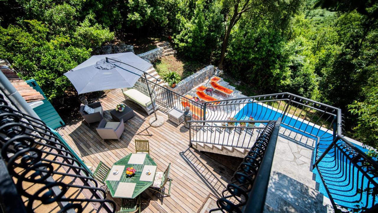 Villa Toscana With A Pool Тиват Екстериор снимка